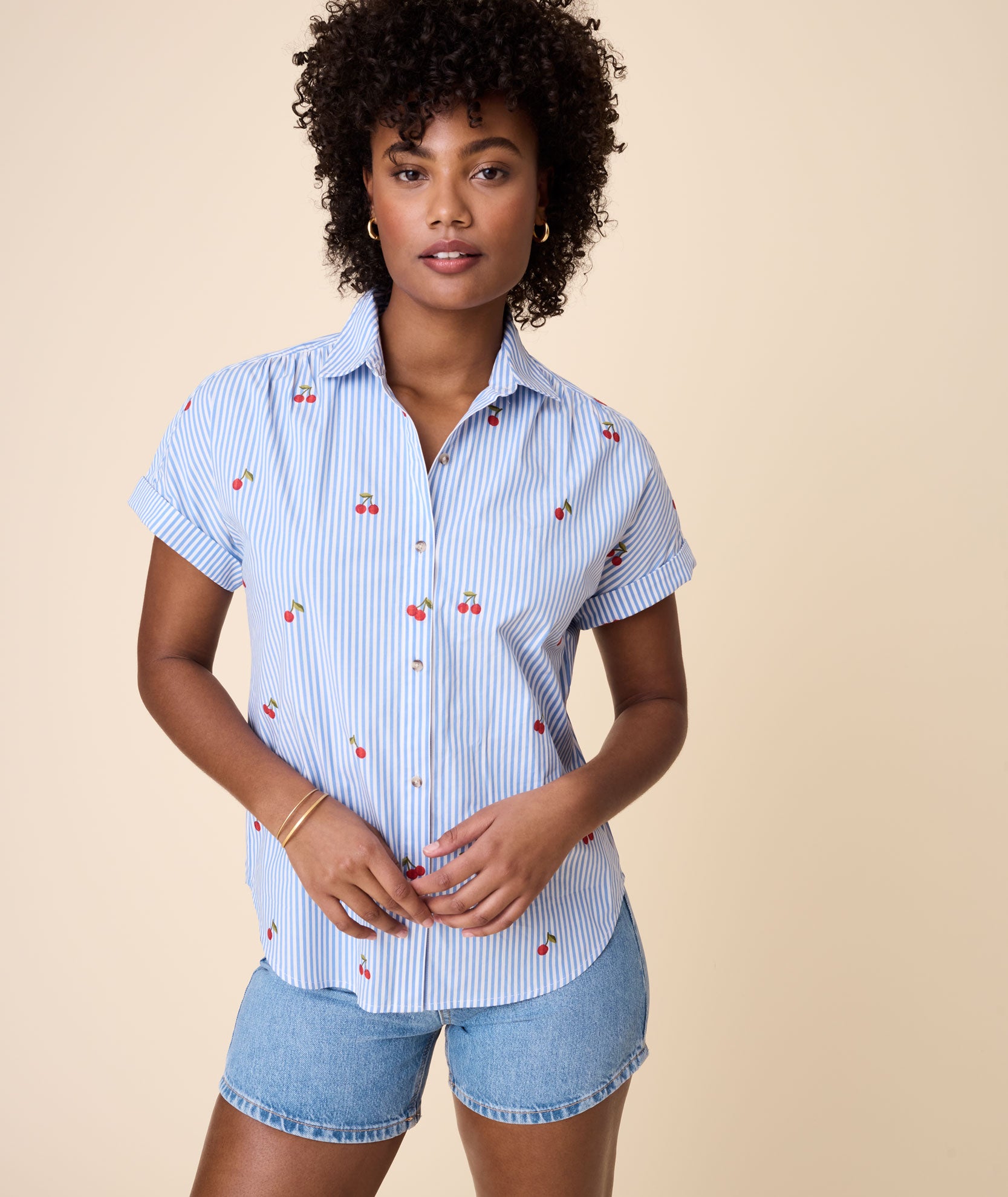 Model is wearing UNTUCKit charlotte shirt 